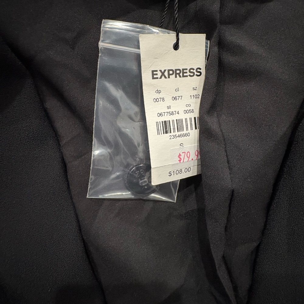 Express Elegant Black Vest - Picture 2 of 4